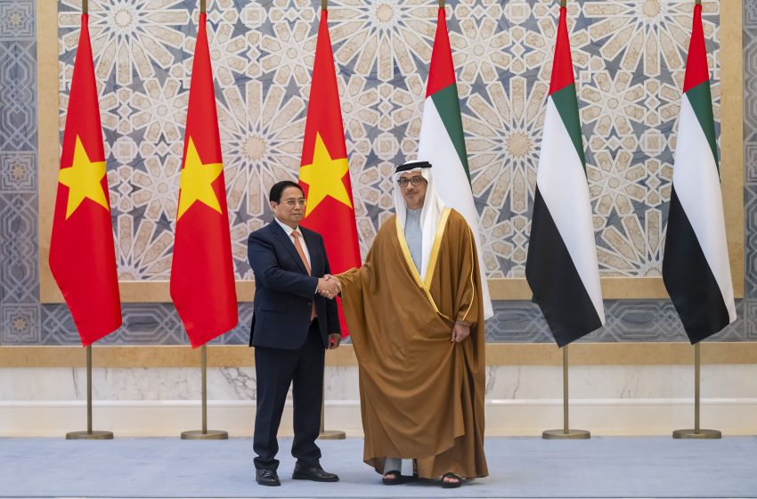  Mansour bin Zayed receives Vietnamese Prime Minister with official reception at Qasr Al Watan